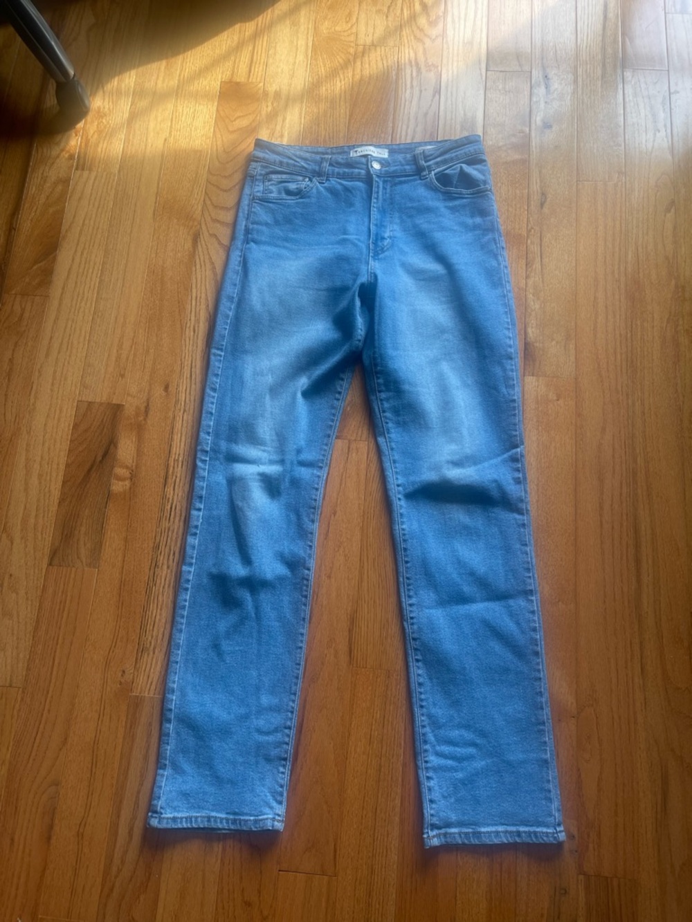 Light Blue Women’s Jeans American tall women’s Harper high rise straight size 30